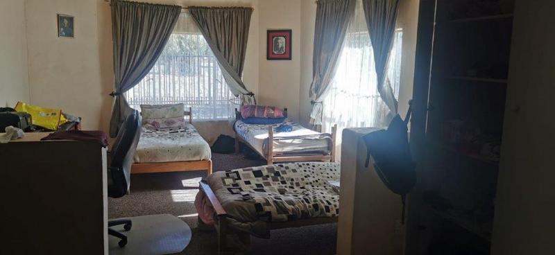 5 Bedroom Property for Sale in Smithfield Free State